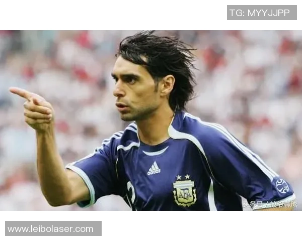 盘点全球足坛十大传奇球星排名揭晓 谁是历史最强之王